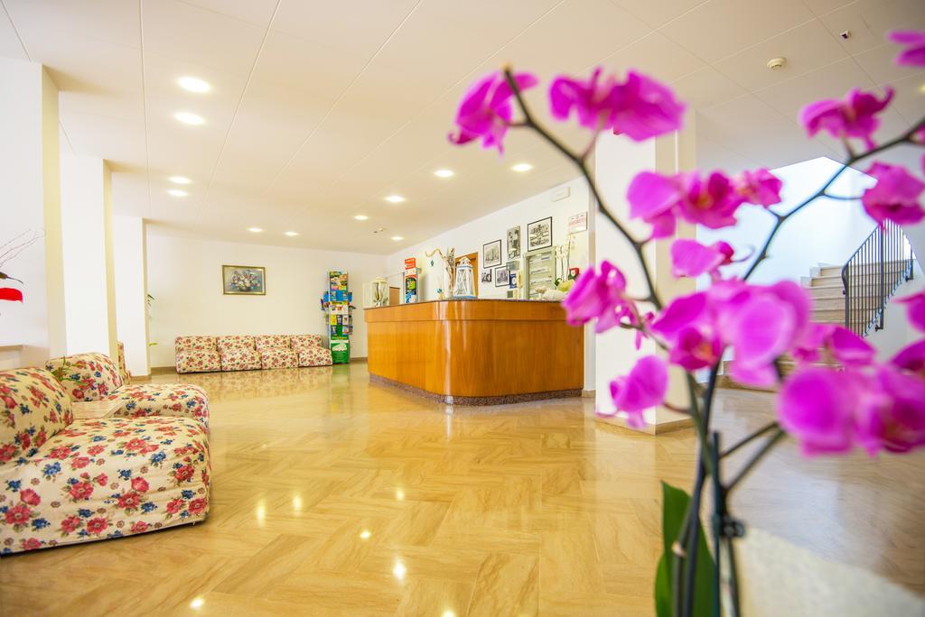 Hotel Venezia Κατόλικα Εξωτερικό φωτογραφία