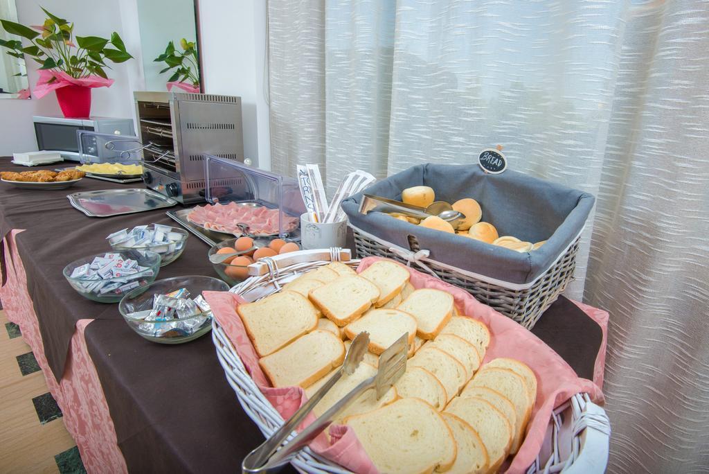 Hotel Venezia Κατόλικα Εξωτερικό φωτογραφία